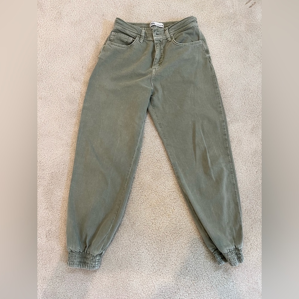 Zara The Mercer Jogger In Green Size S, 26 - image 1